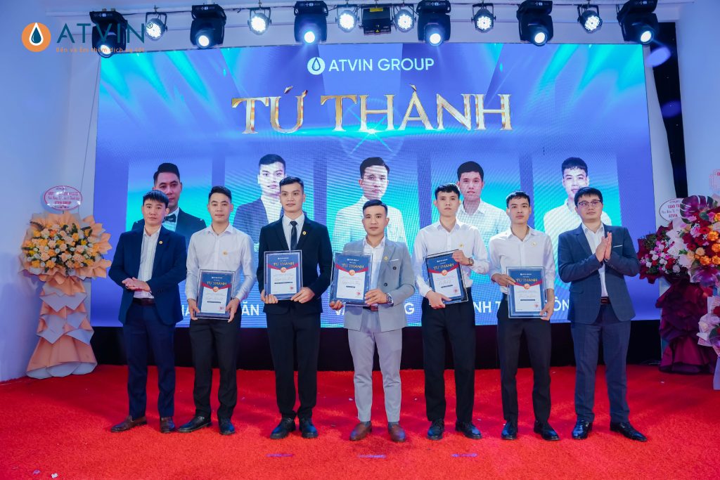 Giải thưởng Tứ Thành - vinh danh cá nhân hội tụ 4 yếu tố: hành tâm – Trung thành – Thành thật – Thành tựu